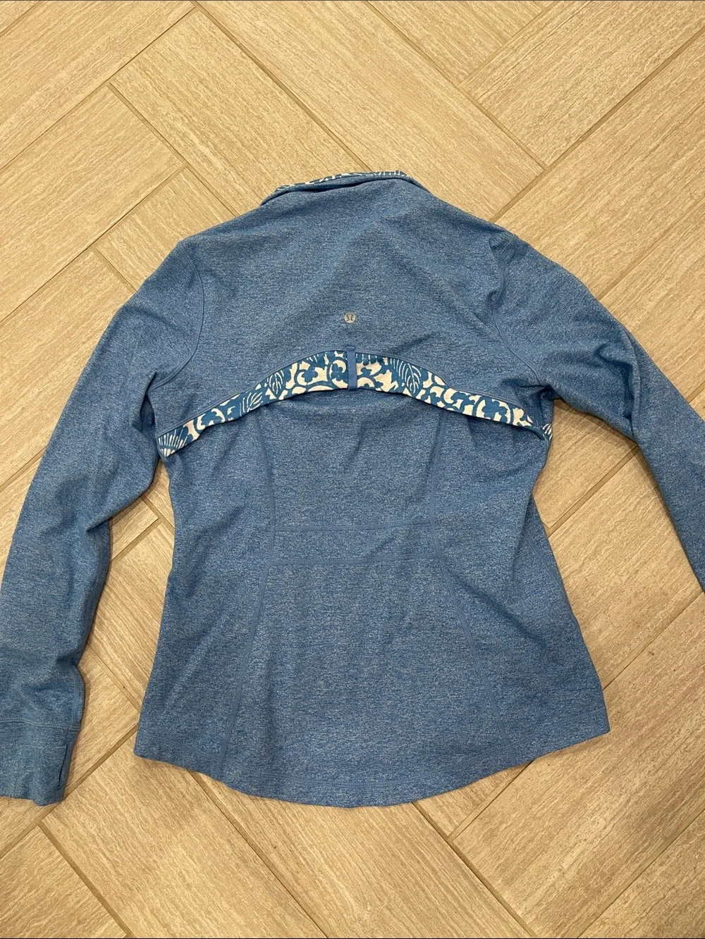 Women’s Lululemon Blue Zip-Front Active Jacket - Picture 4 of 6